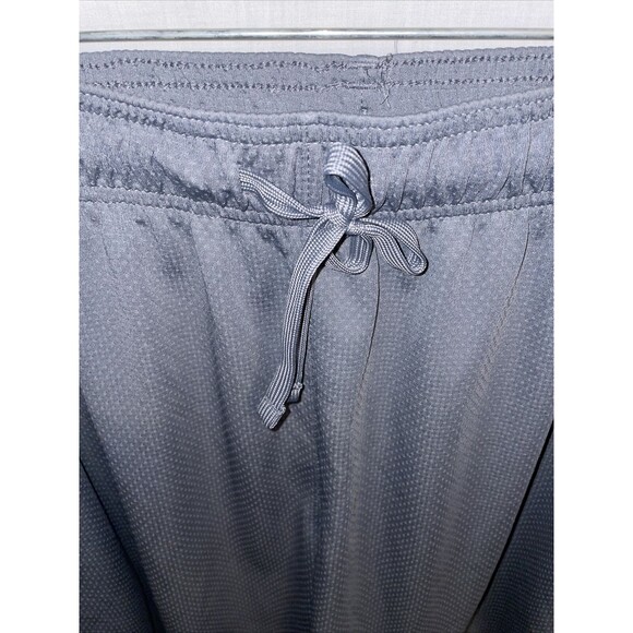 Athletic Works Training Shorts Mens Size 40-42 Gray Stretch Waist Drawstring - Picture 3 of 12